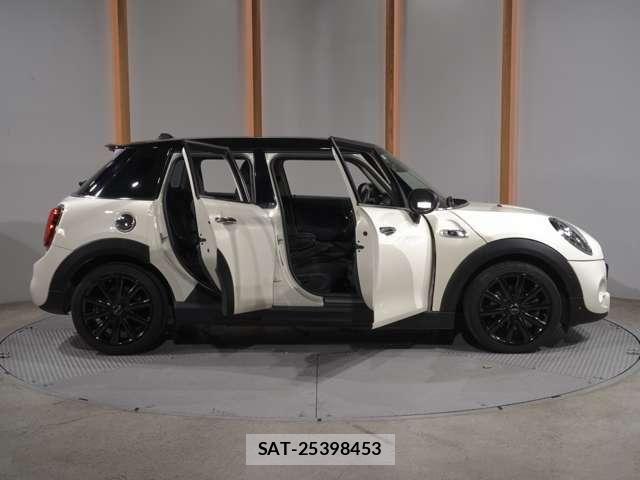 Bmw MINI 2019-06 8830362-21