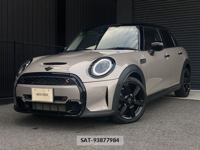 Bmw MINI 2021-12 8883932-1