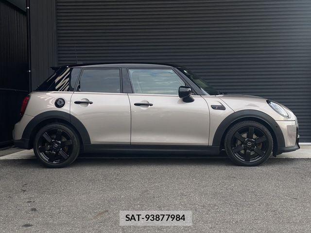 Bmw MINI 2021-12 8883932-2