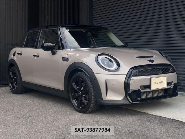Bmw MINI 2021-12 8883932-3