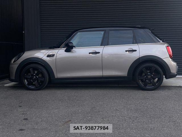 Bmw MINI 2021-12 8883932-4