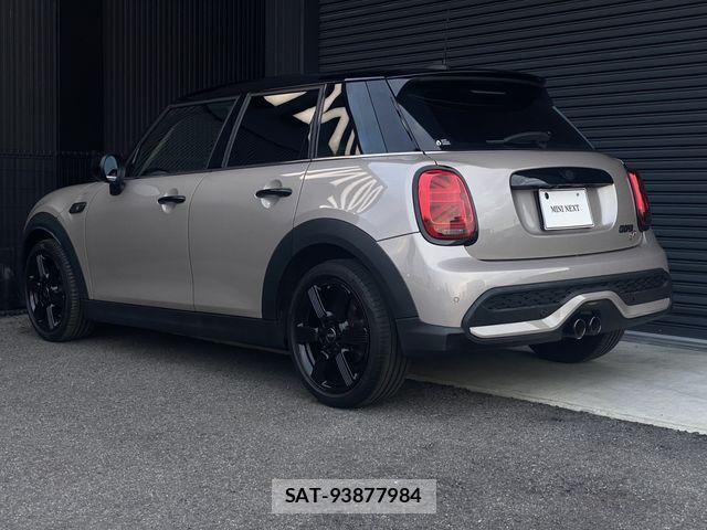 Bmw MINI 2021-12 8883932-5