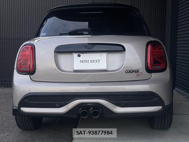 Bmw MINI 2021-12 8883932-6
