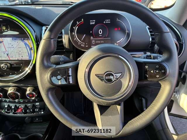 Bmw MINI 2023-10 7215699-11