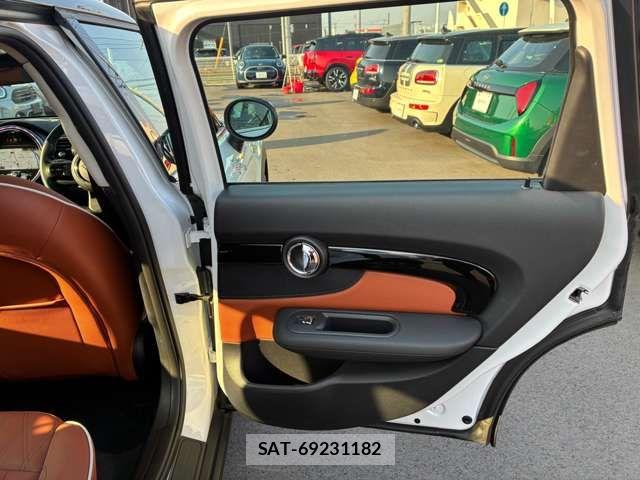 Bmw MINI 2023-10 7215699-14