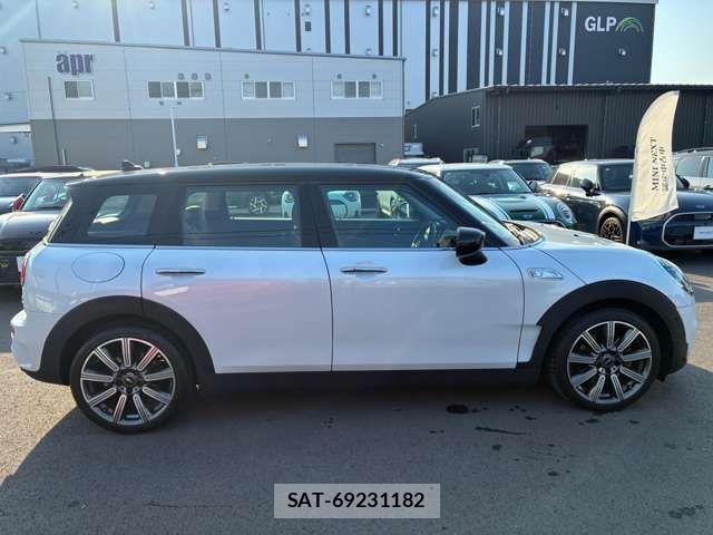 Bmw MINI 2023-10 7215699-3