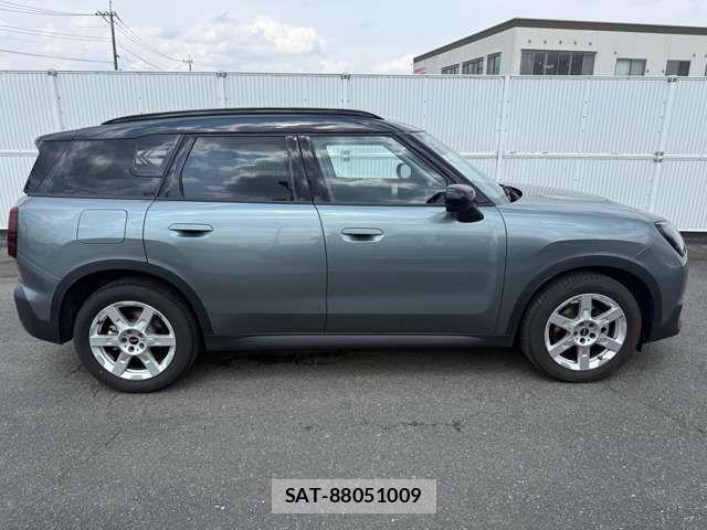 Bmw MINI 2024-09 1228745-2