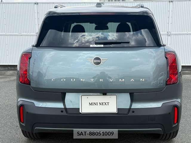 Bmw MINI 2024-09 1228745-6