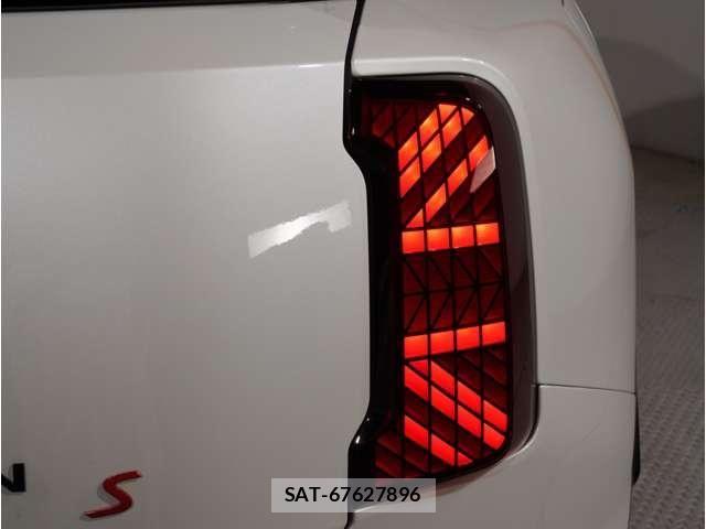 Bmw MINI 2024-11 8525783-26