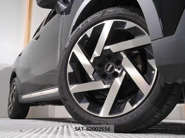 Bmw MINI 2024-10 8849854-19