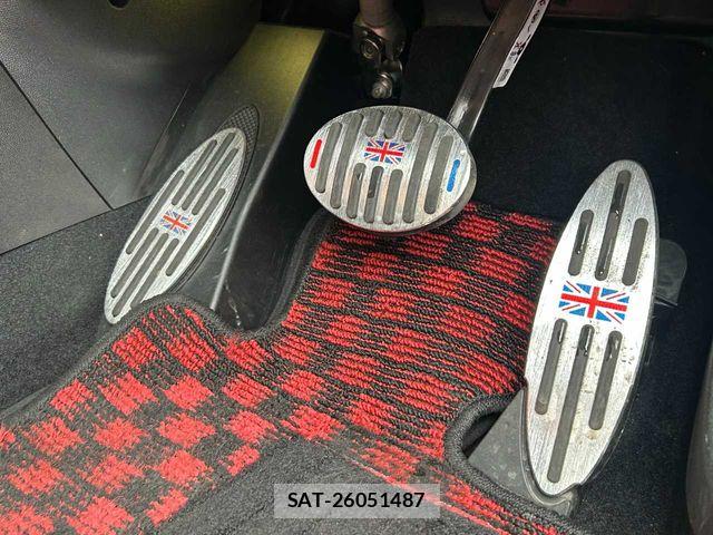 Bmw MINI 2022-04 7358769-16