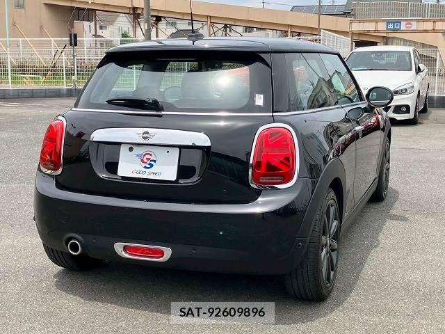 Bmw MINI 2021-01 7358766-12