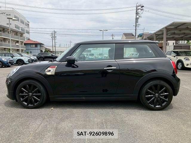 Bmw MINI 2021-01 7358766-15