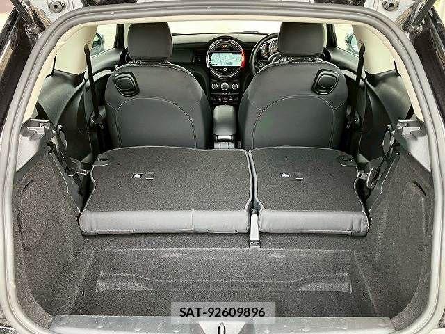Bmw MINI 2021-01 7358766-18