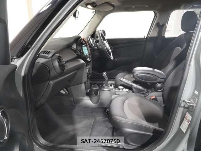 Bmw MINI 2019-02 5872354-10