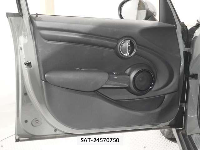Bmw MINI 2019-02 5872354-12
