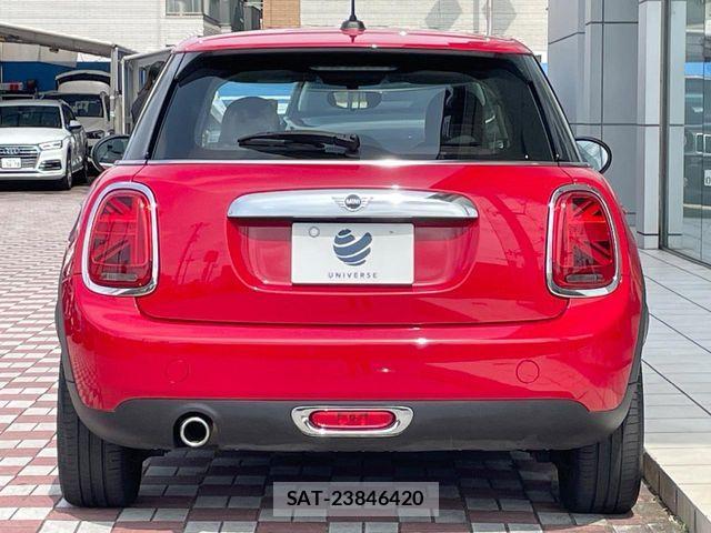 Bmw MINI 2018-12 7358767-13