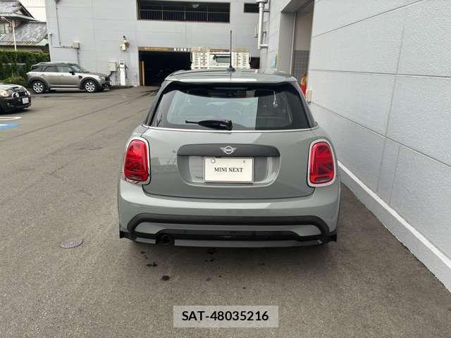 Bmw MINI 2022-06 8354982-4