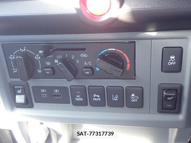 Mitsubishi MINICA 2025-01 4110486-16