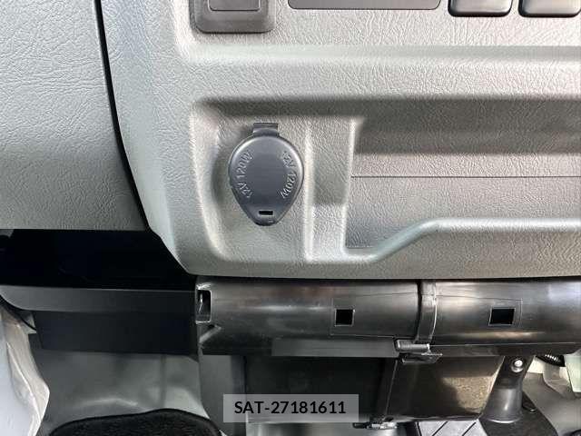 Mitsubishi MINICA 2025-01 7877842-16