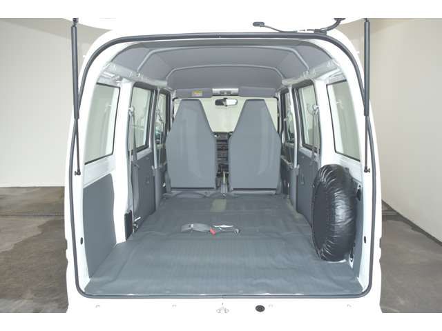 Mitsubishi MINICAB MIEV 2022-12 475642-5