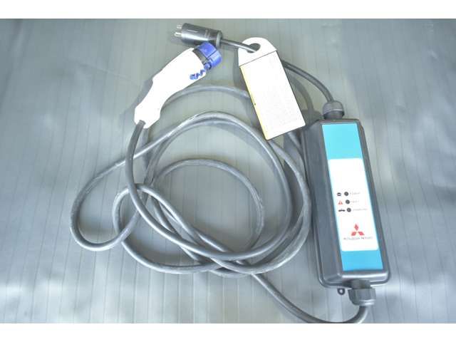 Mitsubishi MINICAB MIEV 2022-12 475642-6