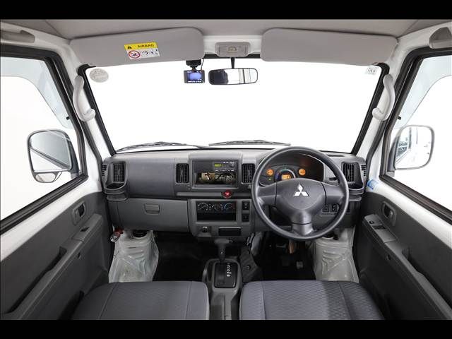 Mitsubishi MINICAB MIEV 2020-10 1546848-3