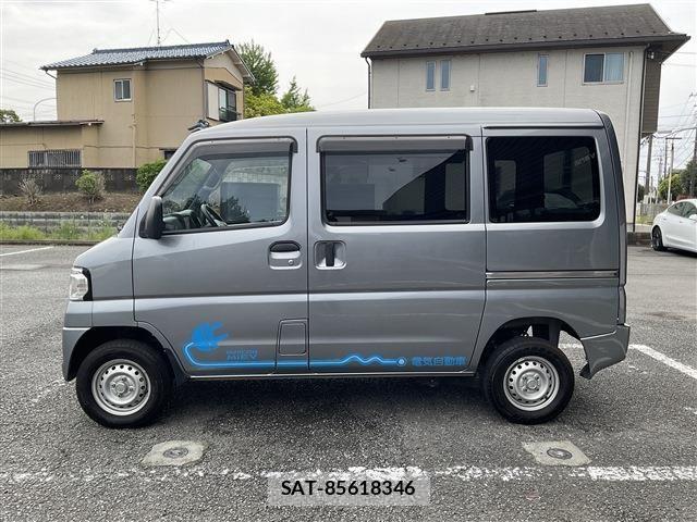 Mitsubishi MINICAB MIEV 2011-12 6676938-10