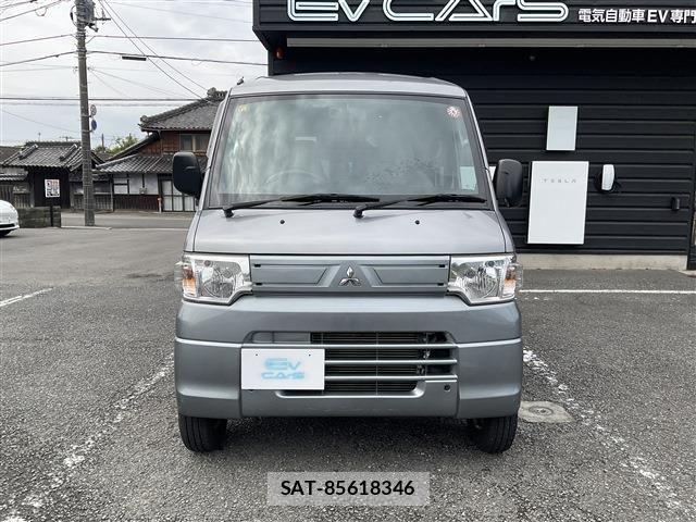 Mitsubishi MINICAB MIEV 2011-12 6676938-3