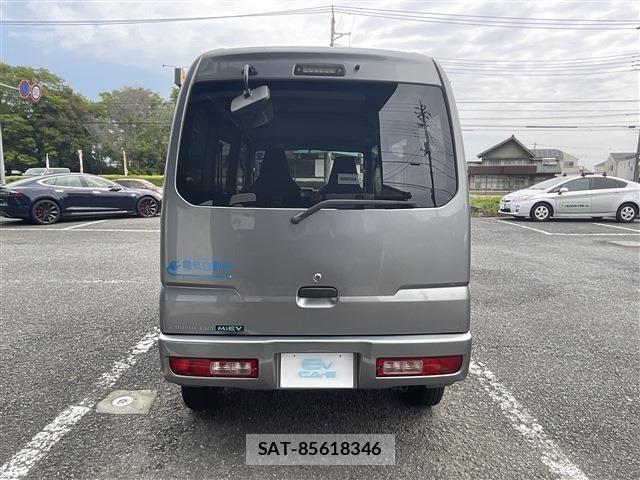 Mitsubishi MINICAB MIEV 2011-12 6676938-4