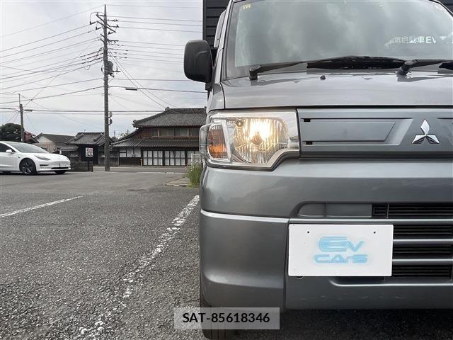 Mitsubishi MINICAB MIEV 2011-12 6676938-8