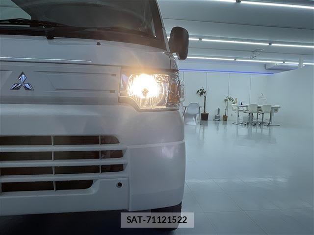 Mitsubishi MINICAB MIEV 2018-04 6716672-9
