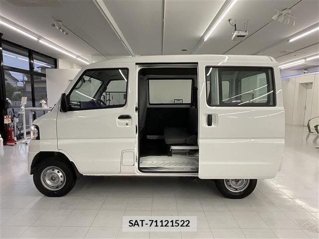 Mitsubishi MINICAB MIEV 2018-04 6716672-12
