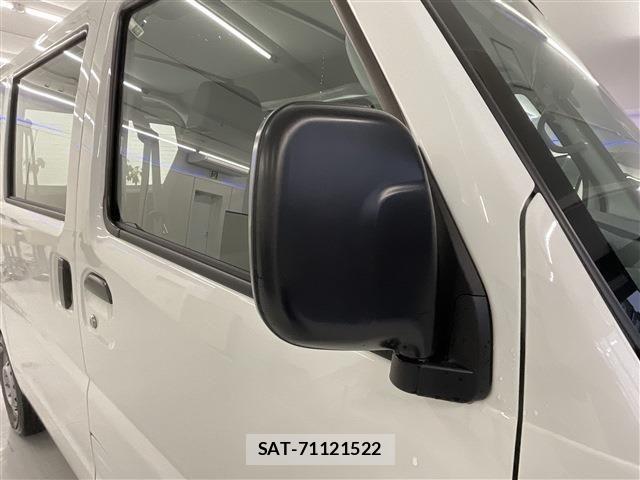 Mitsubishi MINICAB MIEV 2018-04 6716672-17