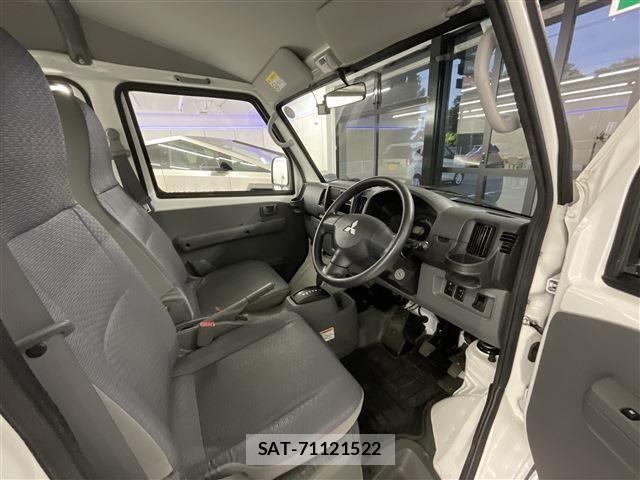Mitsubishi MINICAB MIEV 2018-04 6716672-19