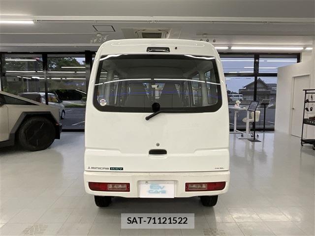 Mitsubishi MINICAB MIEV 2018-04 6716672-3