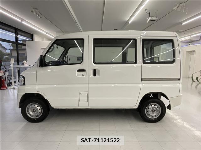 Mitsubishi MINICAB MIEV 2018-04 6716672-5