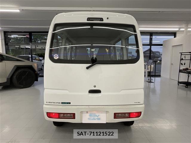 Mitsubishi MINICAB MIEV 2018-04 6716672-7