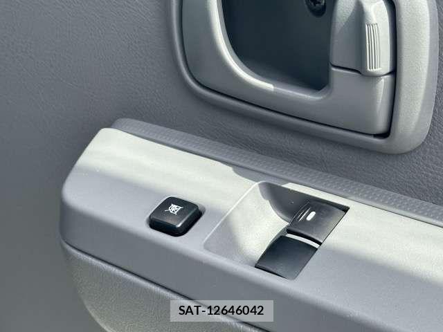 Mitsubishi MINICAB MIEV 2022-12 7059613-13
