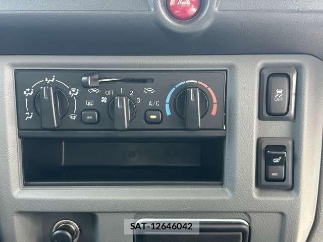 Mitsubishi MINICAB MIEV 2022-12 7059613-15