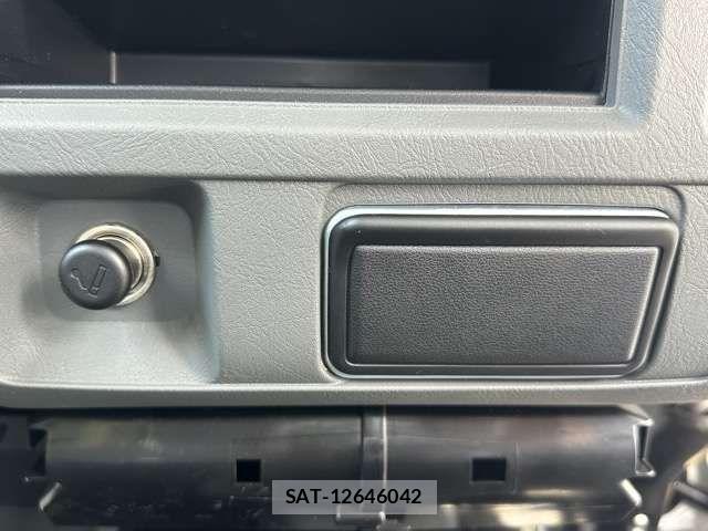 Mitsubishi MINICAB MIEV 2022-12 7059613-16