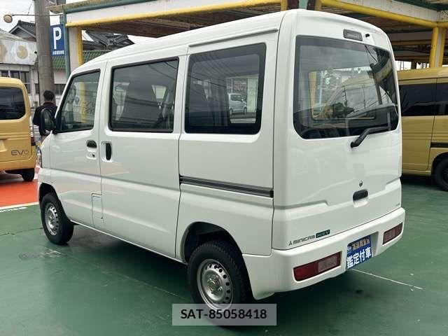 Mitsubishi MINICAB MIEV 2022-12 7455834-3