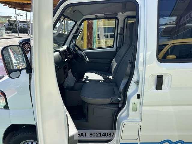 Mitsubishi MINICAB MIEV 2023-08 7618143-4