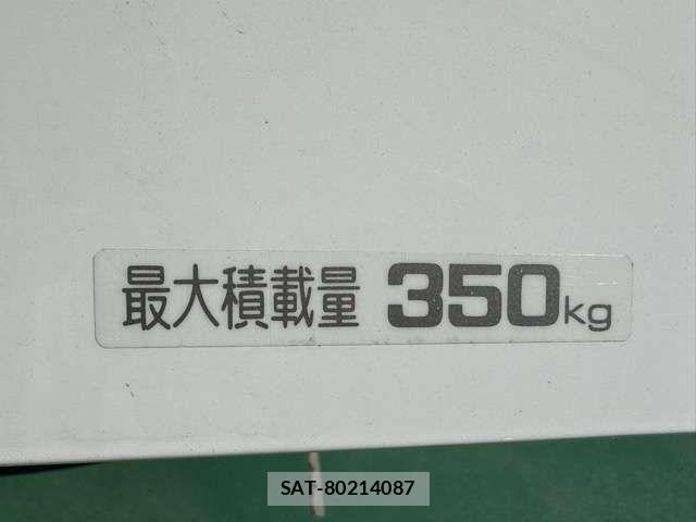 Mitsubishi MINICAB MIEV 2023-08 7618143-7
