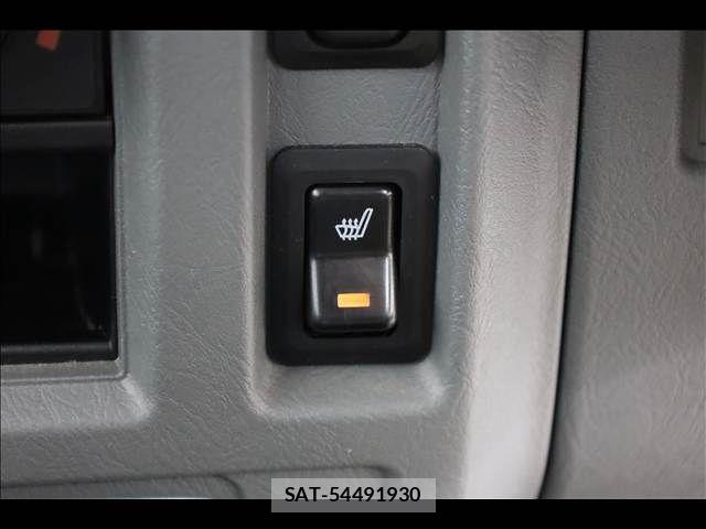 Mitsubishi MINICAB MIEV 2021-07 7877844-4