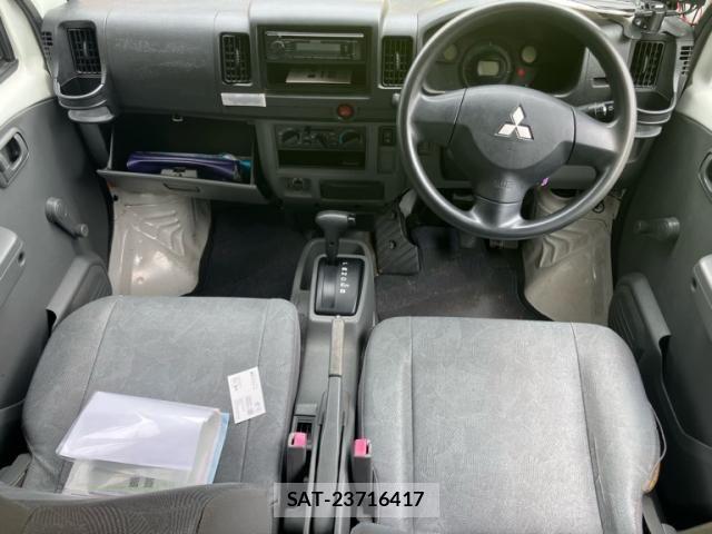 Mitsubishi MINICAB MIEV 2013-02 8100478-9