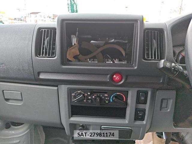 Mitsubishi MINICAB MIEV 2025-01 8354983-12