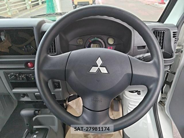 Mitsubishi MINICAB MIEV 2025-01 8354983-13