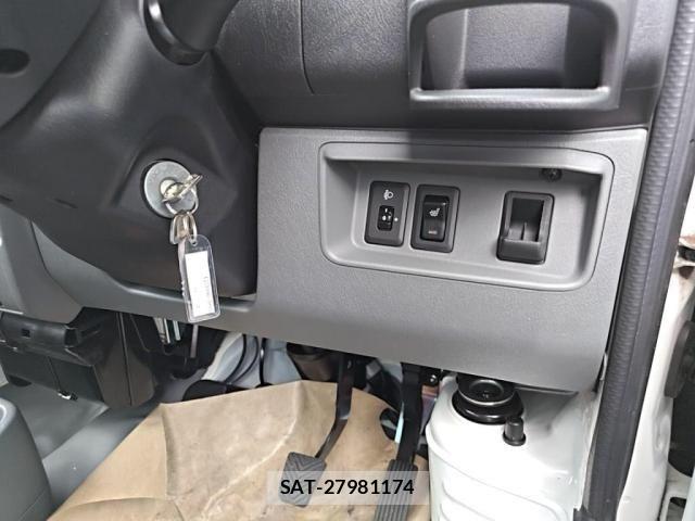 Mitsubishi MINICAB MIEV 2025-01 8354983-14