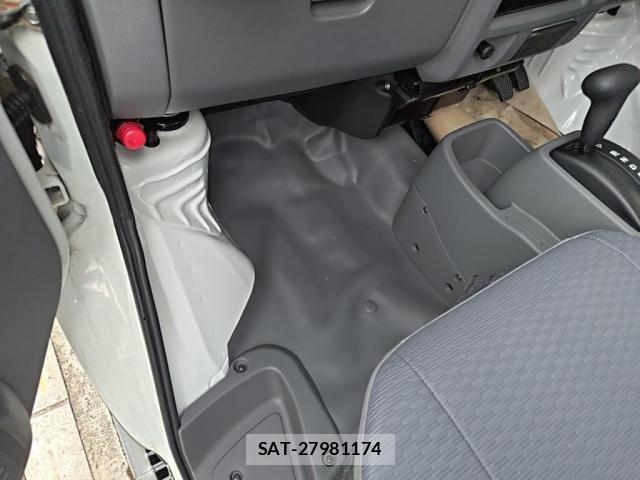Mitsubishi MINICAB MIEV 2025-01 8354983-16